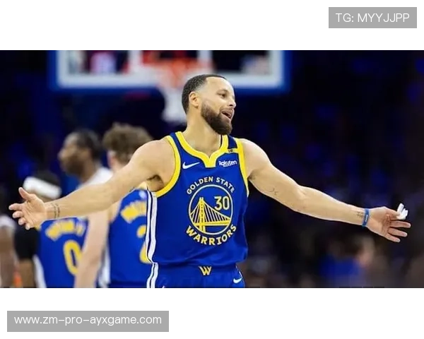 库里最后一投命中，金州勇士替补席起身